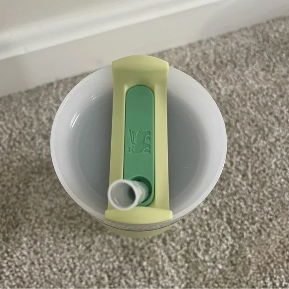 Stanley Quencher H2.0 FlowState Tumbler 14 oz Citron - Picture 7 of 15